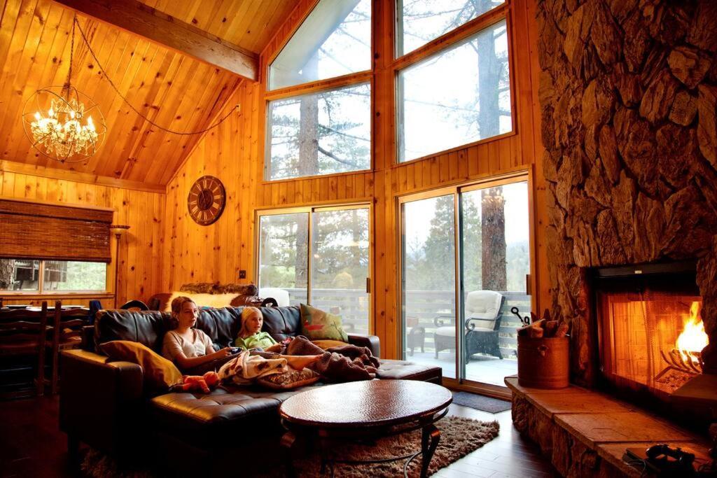Glimmer Chalet Treetop A-Frame Cabin Lake View Lake Arrowhead Eksteriør bilde